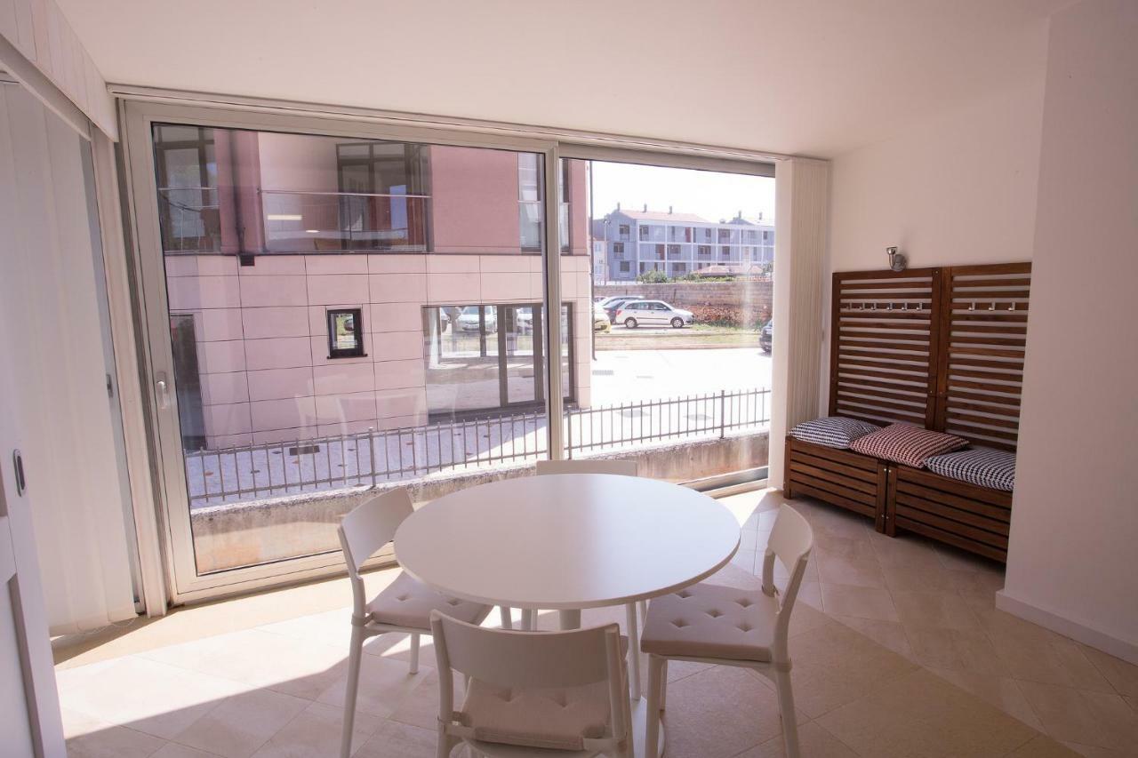 Downtown Beach Apartments Umag Exterior photo